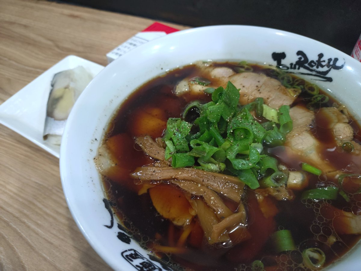 Powerst72025805's tweet photo. 今日の「はなれ」
難波にラーメン屋さんが星の数ほど
あるけど、個人的No.1🍜 https://t.co/NwOaGPSADy