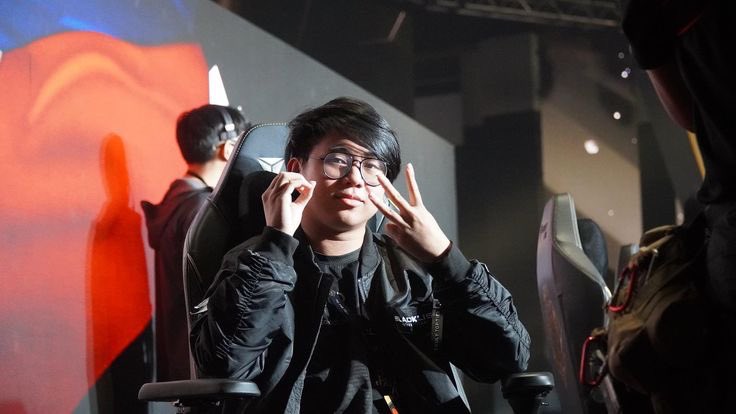 dailyvwhoe's tweet photo. edward jay, you’ve built your name more than enough for us to remember you. even as you step back and leave the pro scene for now, your mark stays right here with all of us.

no matter where life takes you next—we remember you, we honor you, and we’re always rooting for you. 🫡 https://t.co/BYOyXwiUSy