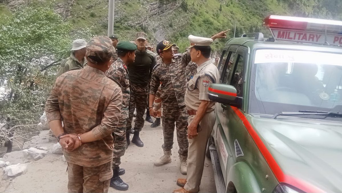 chamolipolice's tweet photo. रेस्क्यू अपडेट | तमक नाला, ज्योतिर्मठ-मलारी मार्ग

चमोली जिले के ज्योतिर्मठ-मलारी मोटर मार्ग पर तमक नाला में अत्यधिक जलप्रवाह के कारण वैली ब्रिज बहने की घटना के बाद लापता एक व्यक्ति की तलाश में आज दूसरे दिन भी रेस्क्यू अभियान लगातार जारी है। https://t.co/LqE6fu6aM4