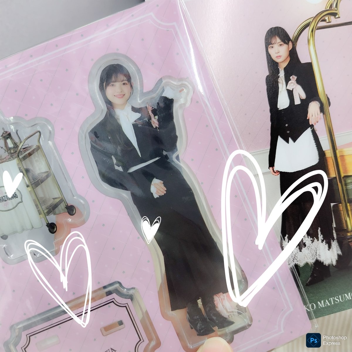 RaRa73624359's tweet photo. みいちゃん以外のメンバーのアクスタ買ったの初だー
あなたと〜出会ってなんだか、変わあちゃった♫ https://t.co/vc0xXKRz0S
