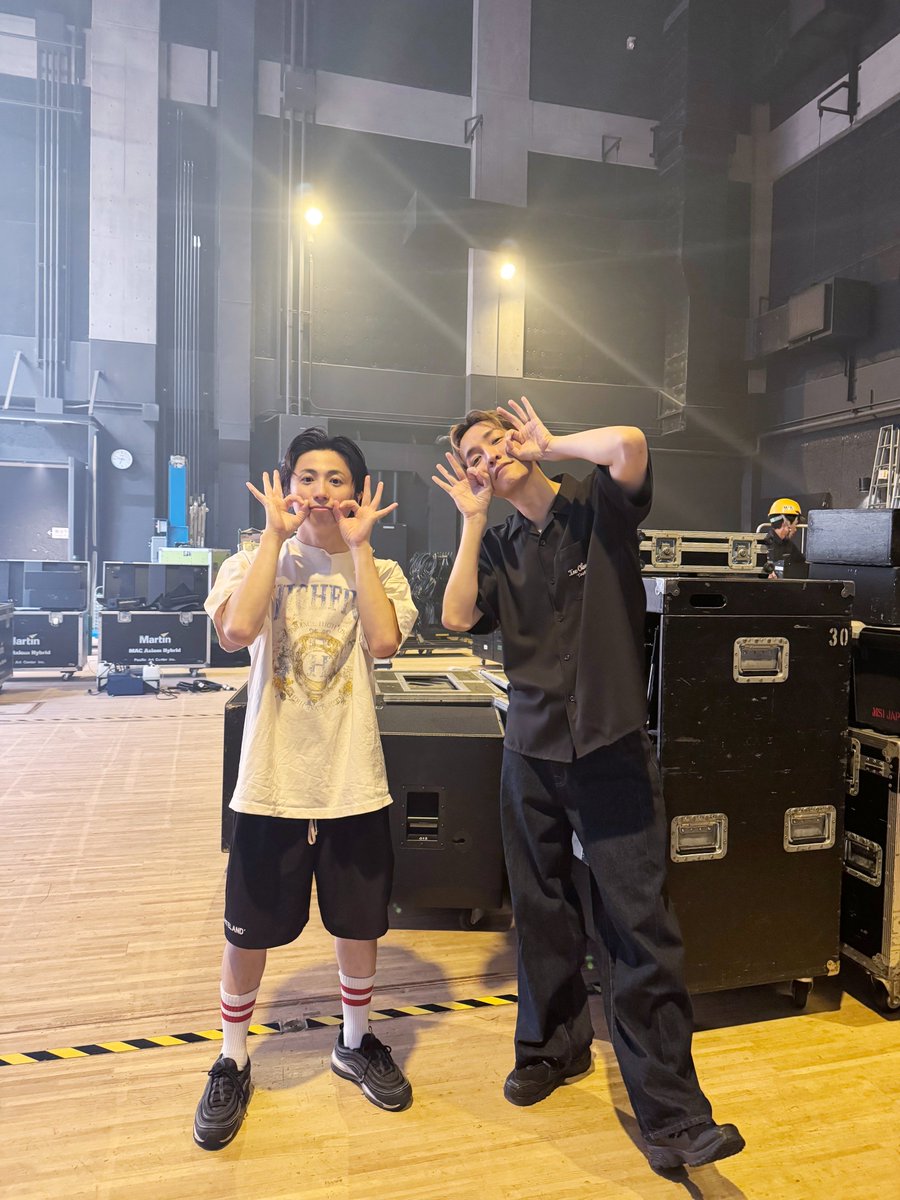 winds_tv's tweet photo. 本日「#w_inds25th_GOLDENSINGLES」
大阪公演の最終日が終演いたしました！

大阪公演4日間、各公演にご来場いただいた皆様、
ありがとうございました！

次はいよいよ国内最後の公演となる
8/26(水)東京・SGC HALL ARIAKE公演です！

皆様とお会いできることを心より楽しみにして��ります！

#w_inds https://t.co/DJhtcBvcjQ