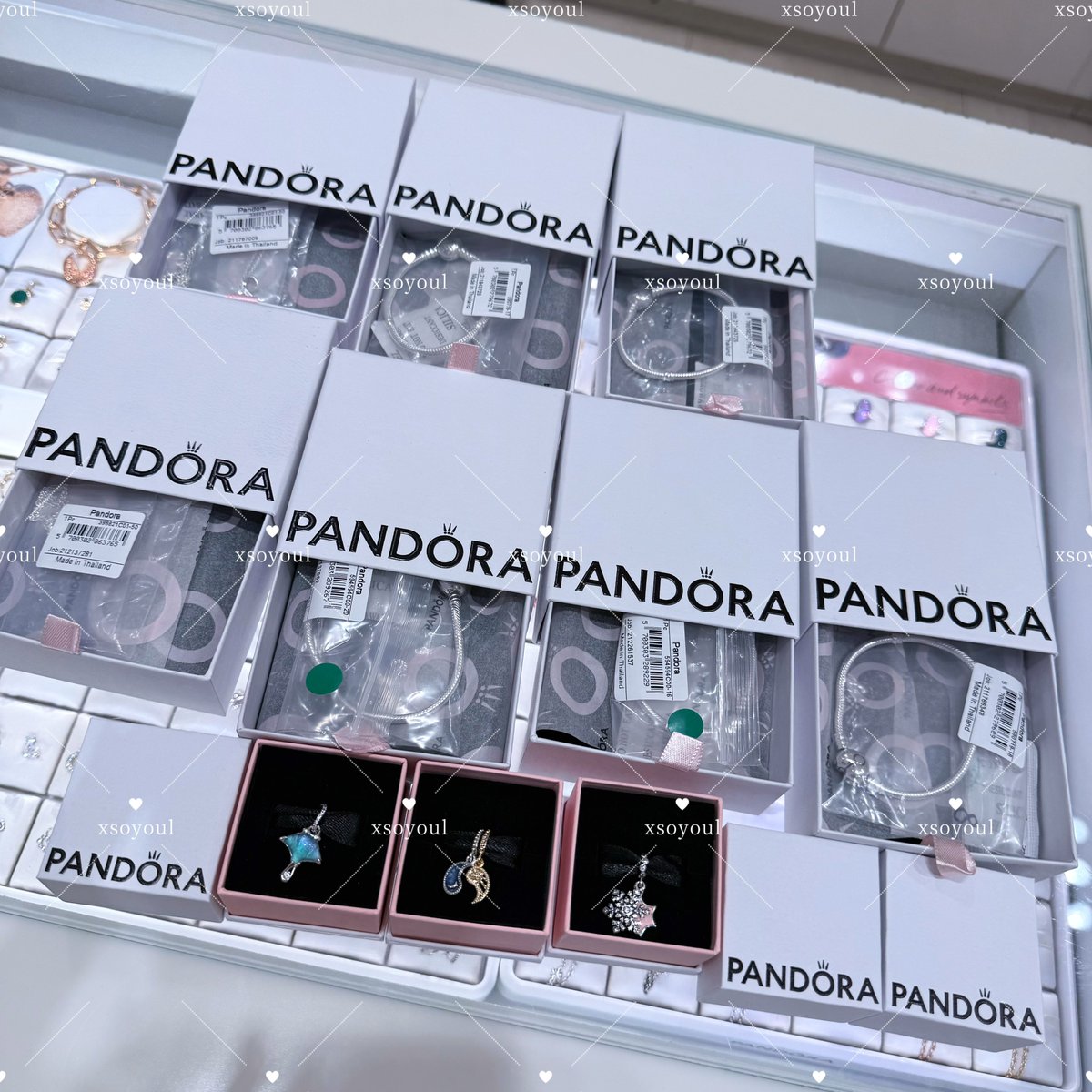 xsoyxul's tweet photo. เปิดรับ Pandora เพิ่มเติม ซื้อของวันที่ 16
ส่งของวันที่ 17-18 ส.ค.
ลด 50% จากราคาเต็ม
ได้กล่อง + ถุงครบ
เป็นเปิดรับเซ็ท 3050 ลดเหลือ 1525
บ้อกแบ้ก ติ้งใจอินฟิ 1575
ค่าส่ง 35฿ ไม่บวกเพิ่มค่ะ ลูกค้าเก่าส่งฟรี
สนใจ dm ka
#PandoraxKengNamping #PandoraTH https://t.co/O1pZlROE47
