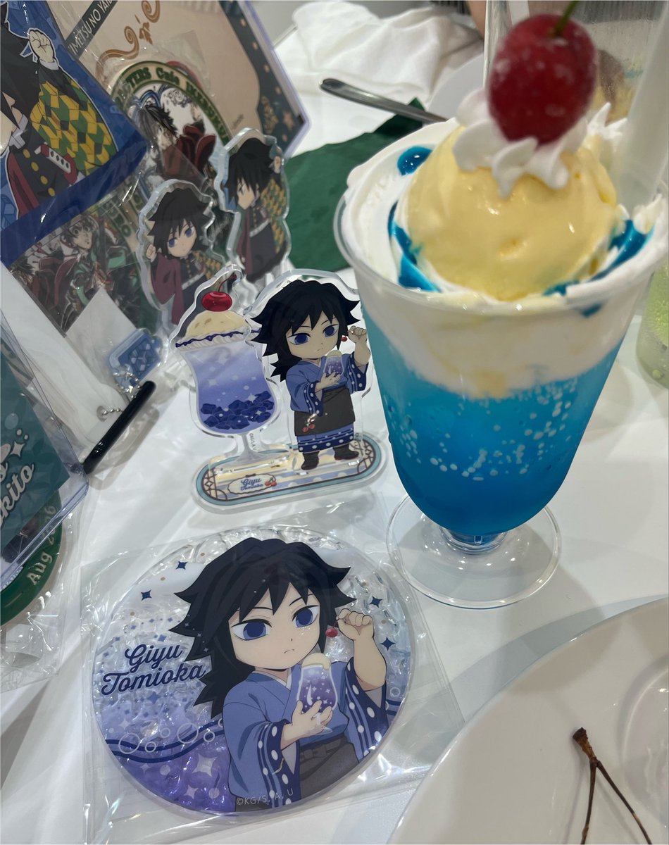 Haru42785's tweet photo. #鬼滅の刃クリームソーダパーラー 
ヒロマにきました！ https://t.co/MuDjEEUGvR