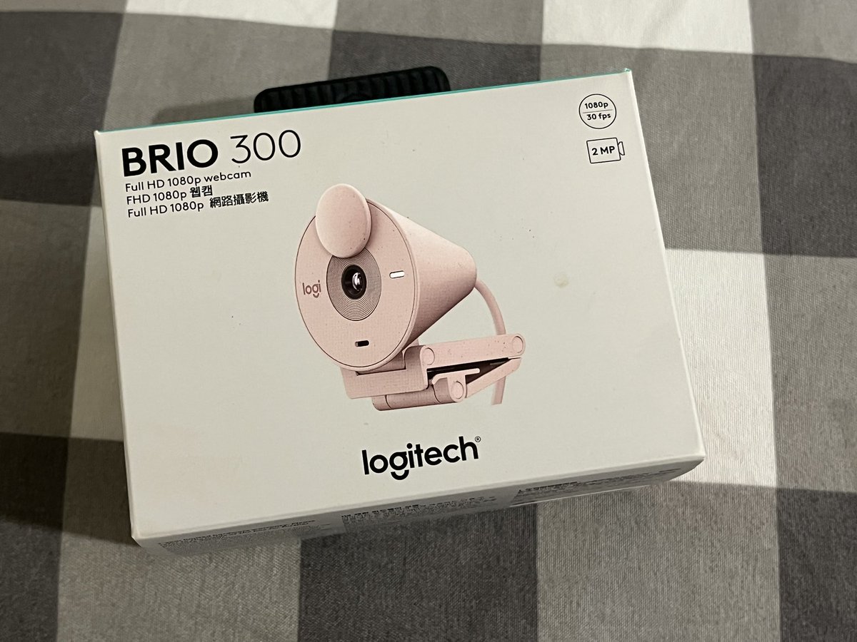 afterneoz's tweet photo. wts lfb logitech brio 300 used only 3 times for 1,800 pesos nalang need funds https://t.co/XQiOzDpyUL
