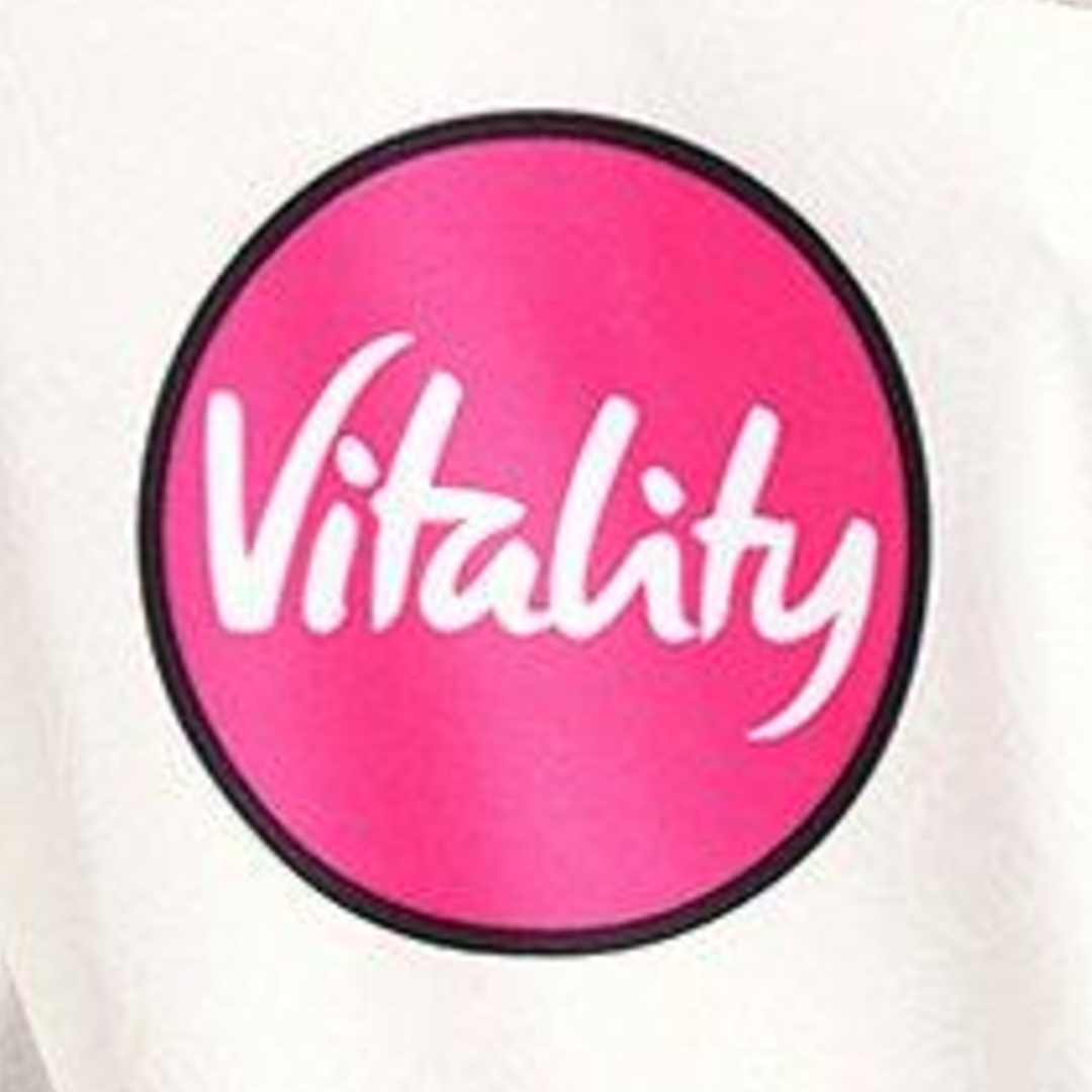 Footy_Headlines's tweet photo. 😭😭😭 How to destroy a kit https://t.co/Krp6lmIl21