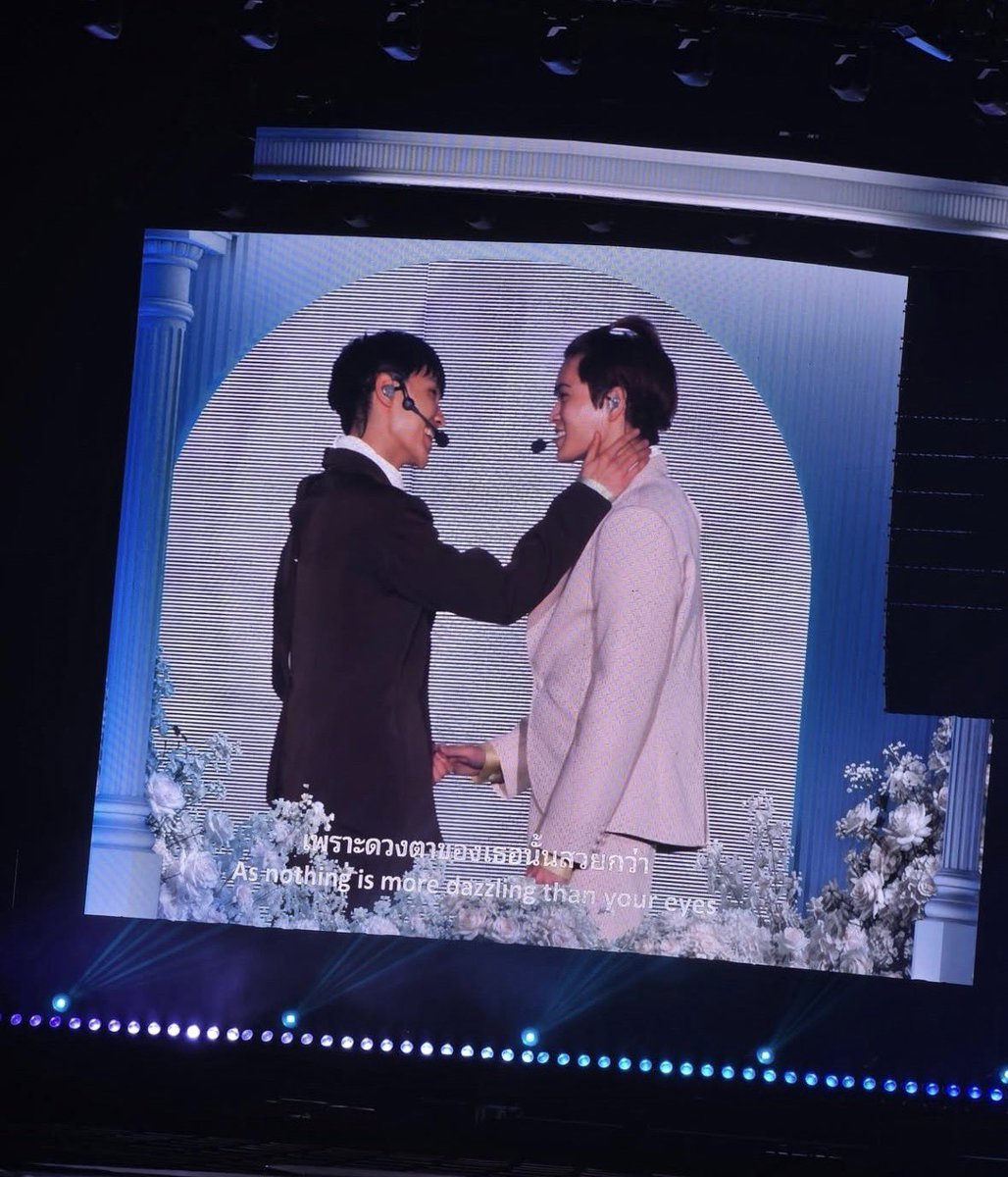 jubudesu's tweet photo. น้องมาร์ค 2.9 ขวบกับผมมัดจุกตลอดไป 🥺 https://t.co/au2fCCwpy8