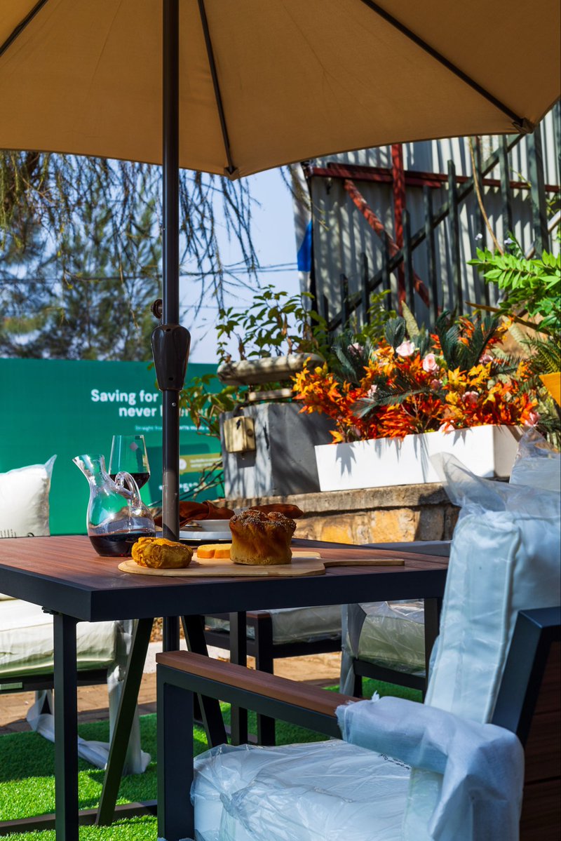 oasisinteriors1's tweet photo. Your new favorite spot to unwind 
Sunshine, good food, and great company. The perfect outdoor escape is waiting for you.

#OutdoorDining #PatioVibes #AlFresco #RelaxAndUnwind #GardenRestaurant #GoodVibes #SunnyDays #FoodAndDrink #Lifestyle #Kigali https://t.co/w2yzFZTA4I
