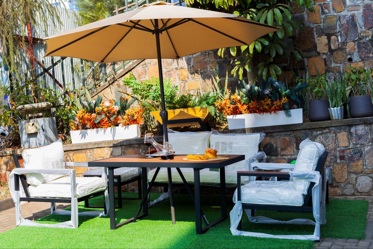 oasisinteriors1's tweet photo. Your new favorite spot to unwind 
Sunshine, good food, and great company. The perfect outdoor escape is waiting for you.

#OutdoorDining #PatioVibes #AlFresco #RelaxAndUnwind #GardenRestaurant #GoodVibes #SunnyDays #FoodAndDrink #Lifestyle #Kigali https://t.co/w2yzFZTA4I