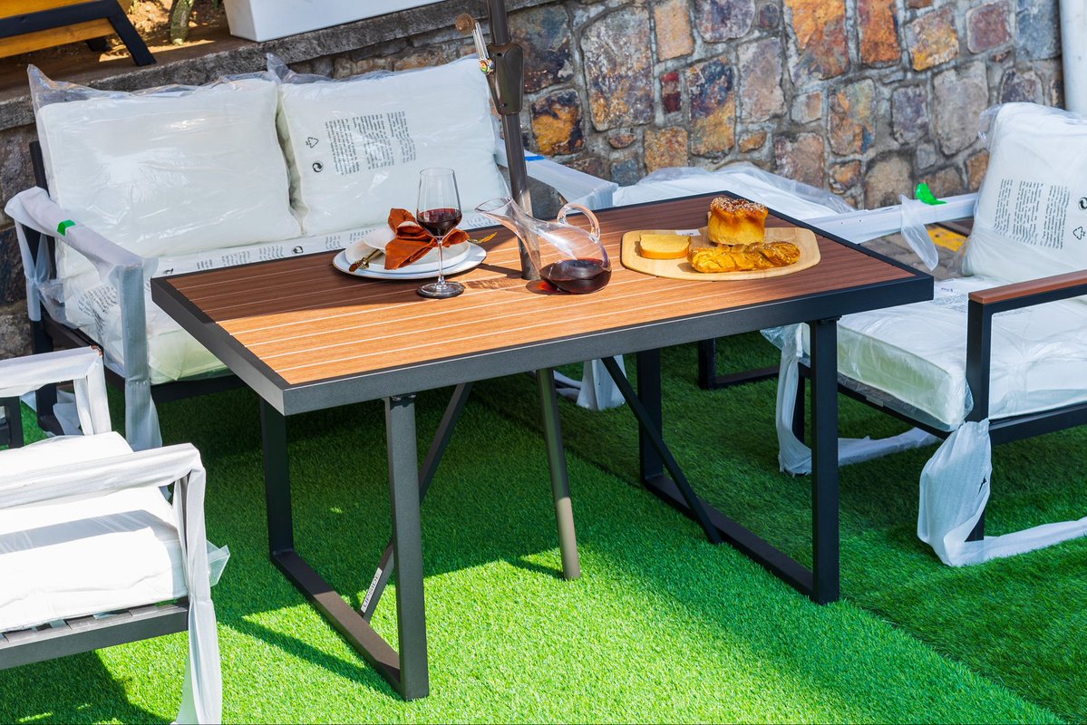 oasisinteriors1's tweet photo. Your new favorite spot to unwind 
Sunshine, good food, and great company. The perfect outdoor escape is waiting for you.

#OutdoorDining #PatioVibes #AlFresco #RelaxAndUnwind #GardenRestaurant #GoodVibes #SunnyDays #FoodAndDrink #Lifestyle #Kigali https://t.co/w2yzFZTA4I