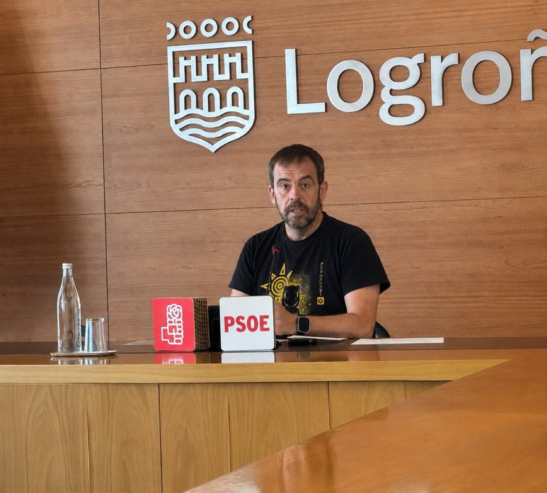PSOELogrono's tweet photo. ‼️Conrado Escobar convierte el Mercado de San Blas en el negocio de un solo empresario y deja fuera a pequeños comerciantes.

▶️Un mismo grupo empresarial podría hacerse con seis puestos pese al límite legal de dos.

➕https://t.co/O6z1hrjgD4…

#LogroñoMereceMás https://t.co/OiiSLmGeLO