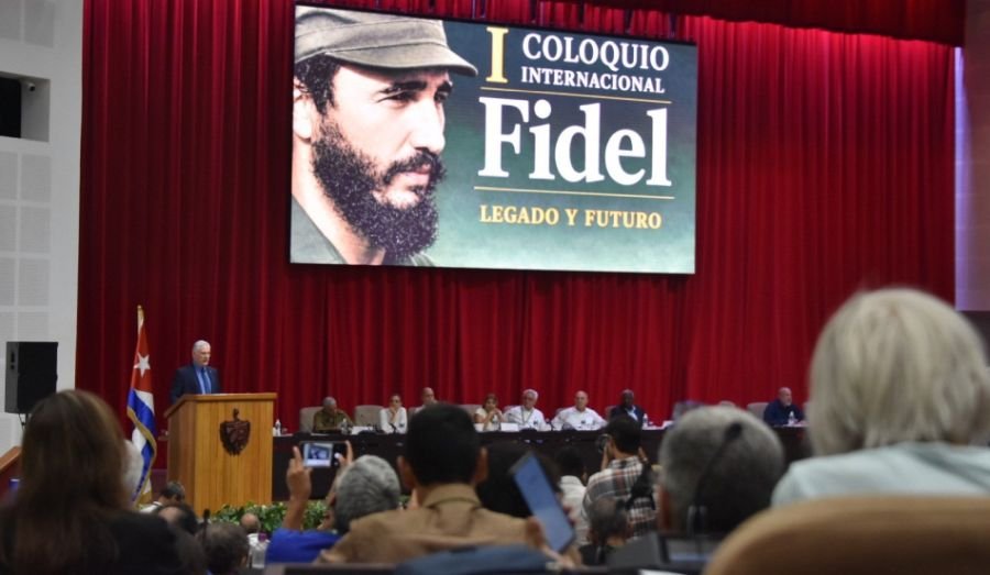DrRobertoMOjeda's tweet photo. Muy fructífera la primera jornada del Coloquio Internacional   "#Fidel: legado y futuro". Una profunda disertación de nuestro Primer Secretario @DiazCanelB y muy valiosas intervenciones de otros participantes. #100AñosConFidel https://t.co/Sz6UA9Gush