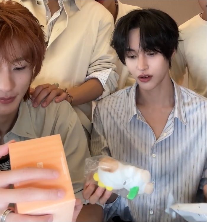 asbaguette's tweet photo. วอนบินแกะฟิกเกอร์กับพวงกุญแจป็อปมาร์ทได้แอนตันหมดเลย 😳 https://t.co/TrypZcroaS