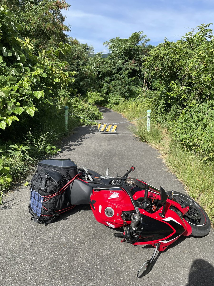 yatokesa's tweet photo. 紆余曲折あって天竜川河口に到着
河口にあるキャンプ場で一泊する予定だったが、明日一日中雨になって余ったのでこれから埼玉まで帰る(決意
#CBR650R https://t.co/kHyIB3lZOL