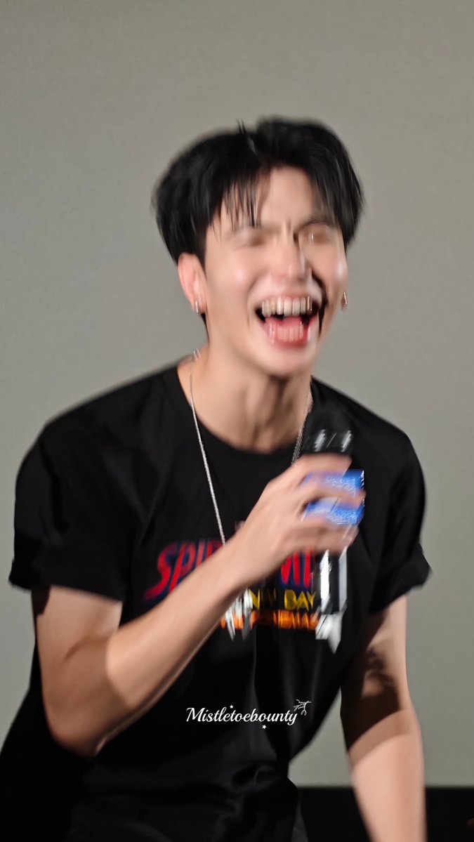 Mistletoe15099's tweet photo. Please believe that I love you🐷
sorry keen😂

#SFxSeaKeenNongnooong
#seakeen #ซีคีน https://t.co/W5VHmF2Nk4