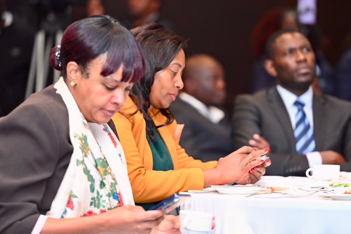 MOH_Kenya's tweet photo. Cabinet Secretary for Health Hon. Aden Duale highlights the Government’s commitment to ensuring every Kenyan can access essential health services without financial barriers.

Watch the Media Town Hall live: https://t.co/mygwNpgGO1

#KenyaHealthSummit2026 #HealthAsARight https://t.co/ThFS2LwEVV