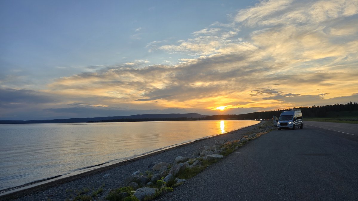 ndnnofear's tweet photo. Back from a day trip to the coastal town – fresh seafood, ocean breeze and perfect sunset views made today unforgettable! , https://t.co/36vcQPxTbi