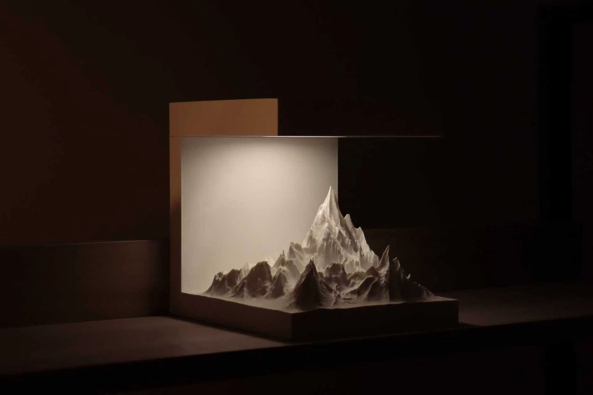 QIDI_Japan's tweet photo. 今日は #山の日 🏔️

雪山を3Dプリントすると、こんな仕上がりに❄️

思い出の景色も、まだ見たことのない景色も、
3Dプリンターなら机の上に小さく再現できます。

次はどんな景色を作ろう？👀

デザイナー：xiguapifawuge（MakerWorld）

#QIDI #QIDIMax4 #3Dプリント #3Dプリンター https://t.co/fNhvBFSNl0