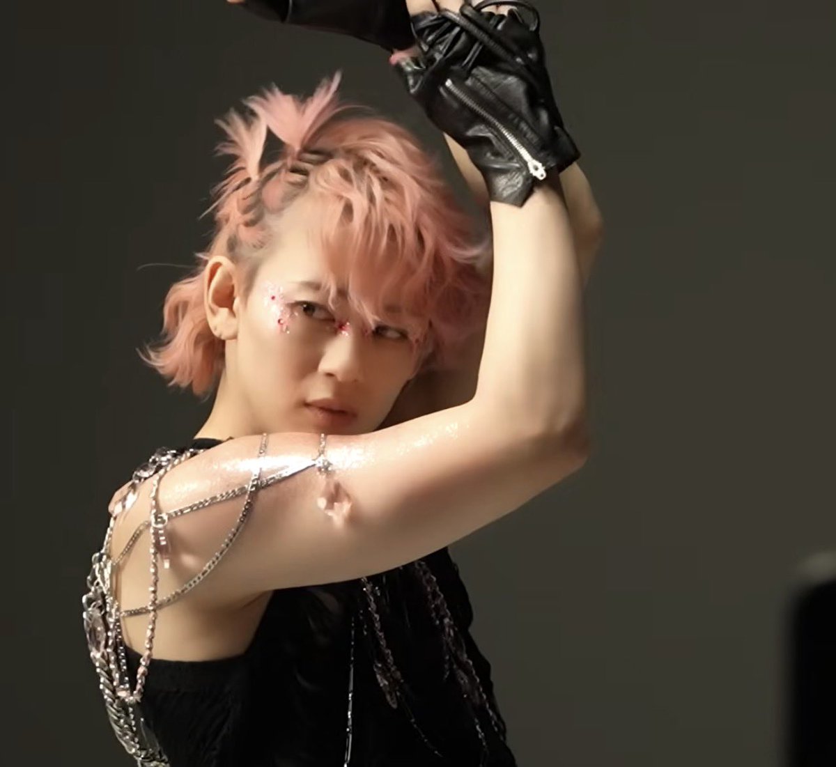 ronron_155286's tweet photo. こんな可愛い顔してこの筋肉…反則では？
だからギャップにやられるんだ😇 https://t.co/tJ53HK659t
