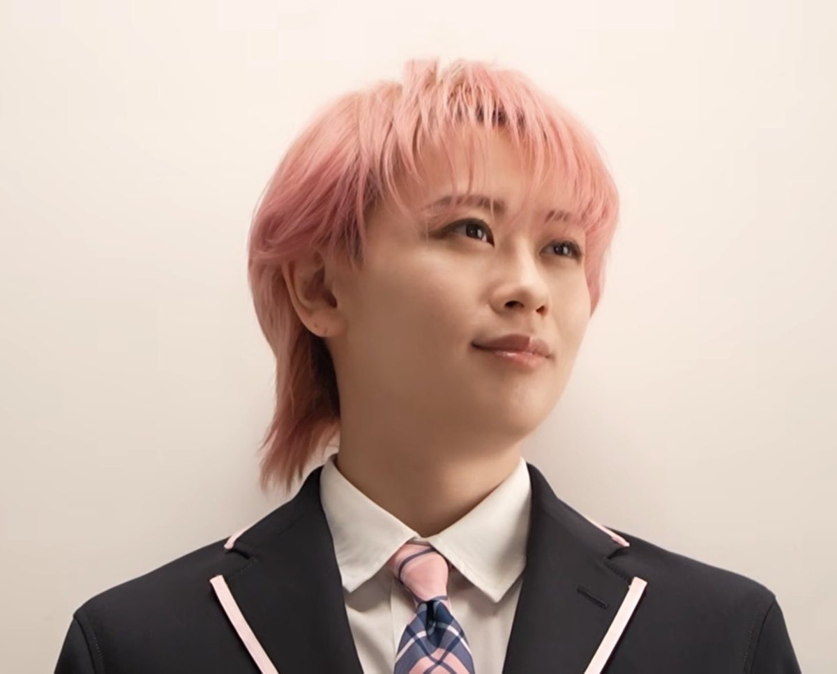 ronron_155286's tweet photo. こんな可愛い顔してこの筋肉…反則では？
だからギャップにやられるんだ😇 https://t.co/tJ53HK659t