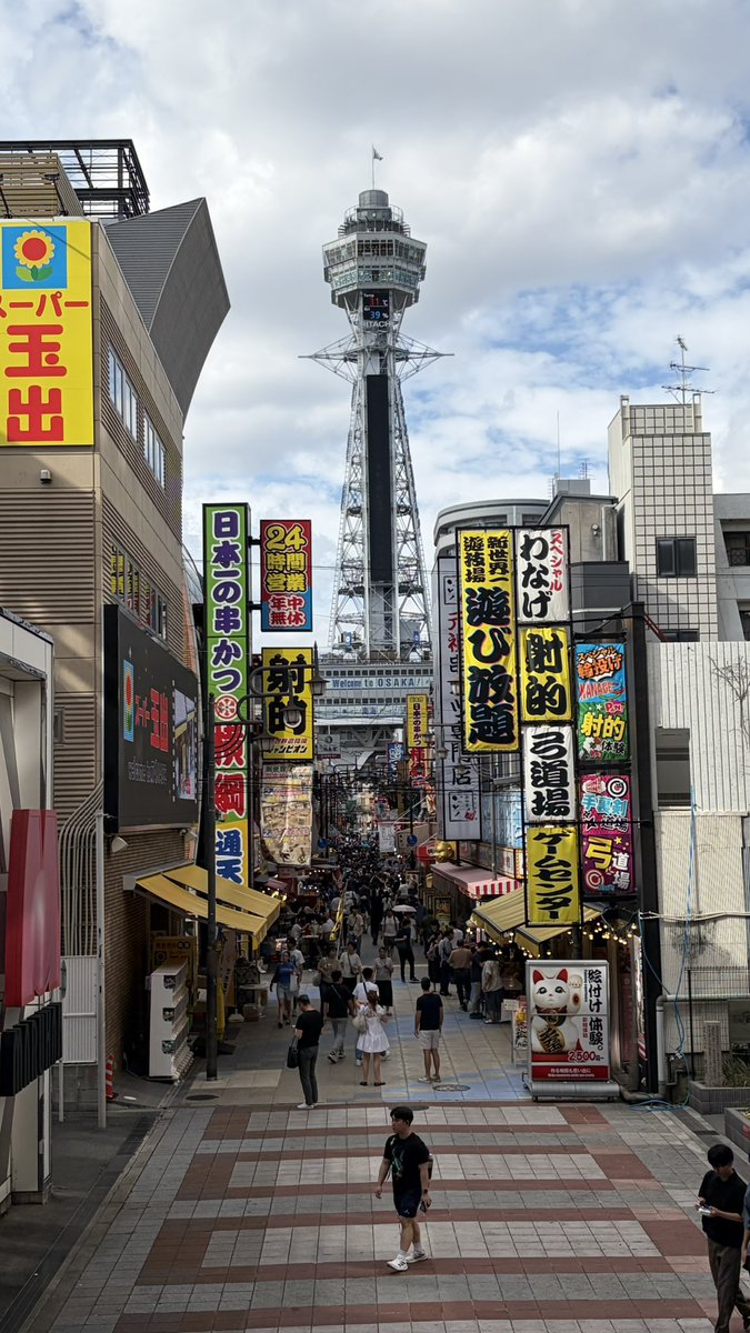 yama_exr's tweet photo. 結局来た人もいる https://t.co/kEn3yuTcyX