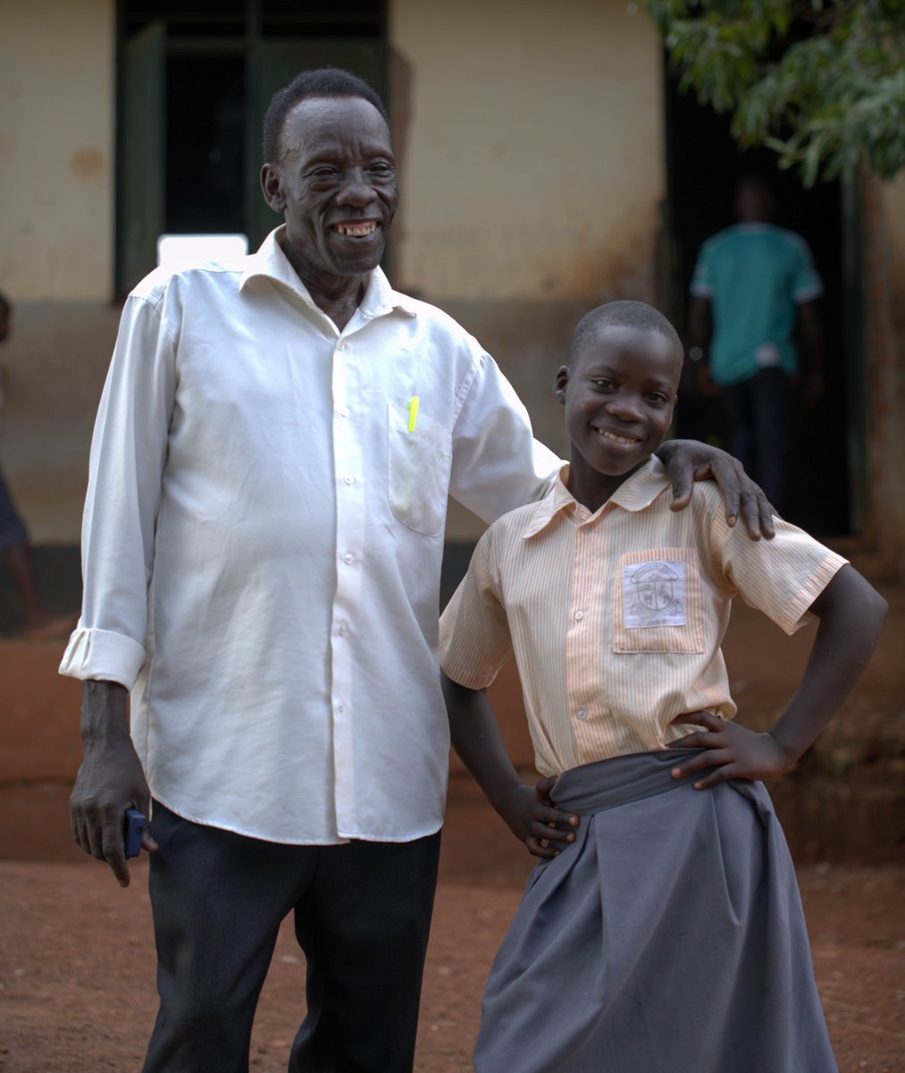 MPHoima's tweet photo. Farming brings food security and hope to families. Through AVSI’s Distance Support Program, caregivers like Richard get the vital tools to grow food, earn an income, and build a brighter future for their children. 🌾✨#FoodSecurity #SustainableLivelihoods #DSP #AVSI #MPH https://t.co/a9jolJPafY
