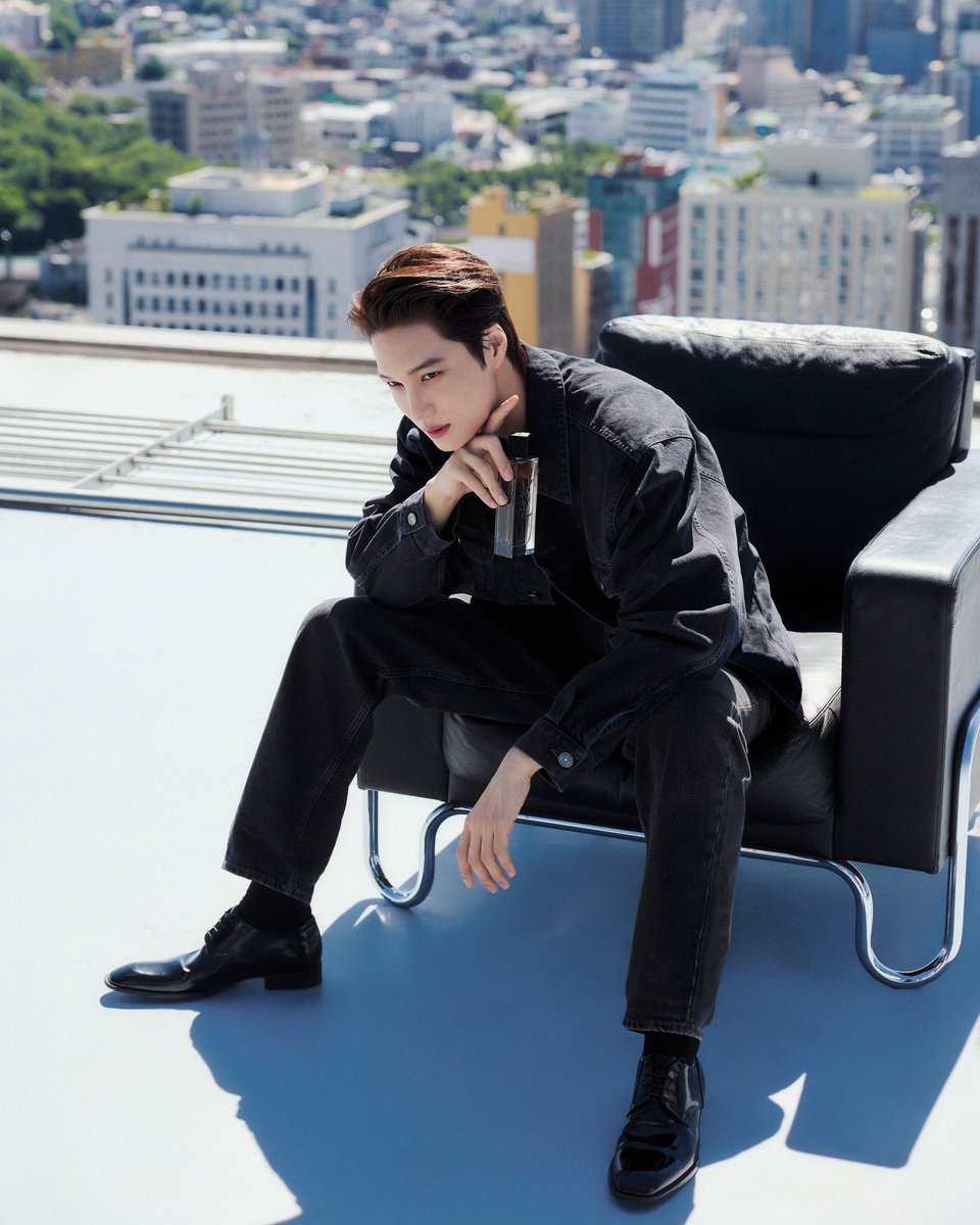 KaiS2com's tweet photo. 260811 #KAIxYSLBeauty update 🆙️🐻🔥

‘마이셀프 오 드 뚜왈렛 인텐스’는 베르가못과 오렌지 블라썌, 다크 우드, 화이트 머스크가 어우러진 우디 스킨 머스크 향으로, 강렬하면서도 편안한 잔향이 특징입니다. ‘가장 나 다운 향기’를 표현한 새로운 마이셀프를 카이와 함께 만나보세요.

Share, like, Comments 💛 
🔗https://t.co/wNTKhdVnG0
🔗https://t.co/xNb63UPih2
🔗https://t.co/GibnDGcfim
🔗https://t.co/HewfGyAs6h

#엑소카이 #EXO #KAI #jongin #김종인 #카이 #カイ #종인 #金钟仁 #입생로랑뷰티 #yslbeauty #마이셀프오드뚜왈렛인텐스 @yslbeauty