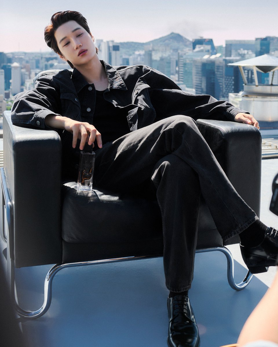 KaiS2com's tweet photo. 260811 #KAIxYSLBeauty update 🆙️🐻🔥

‘마이셀프 오 드 뚜왈렛 인텐스’는 베르가못과 오렌지 블라썌, 다크 우드, 화이트 머스크가 어우러진 우디 스킨 머스크 향으로, 강렬하면서도 편안한 잔향이 특징입니다. ‘가장 나 다운 향기’를 표현한 새로운 마이셀프를 카이와 함께 만나보세요.

Share, like, Comments 💛 
🔗https://t.co/wNTKhdVnG0
🔗https://t.co/xNb63UPih2
🔗https://t.co/GibnDGcfim
🔗https://t.co/HewfGyAs6h

#엑소카이 #EXO #KAI #jongin #김종인 #카이 #カイ #종인 #金钟仁 #입생로랑뷰티 #yslbeauty #마이셀프오드뚜왈렛인텐스 @yslbeauty