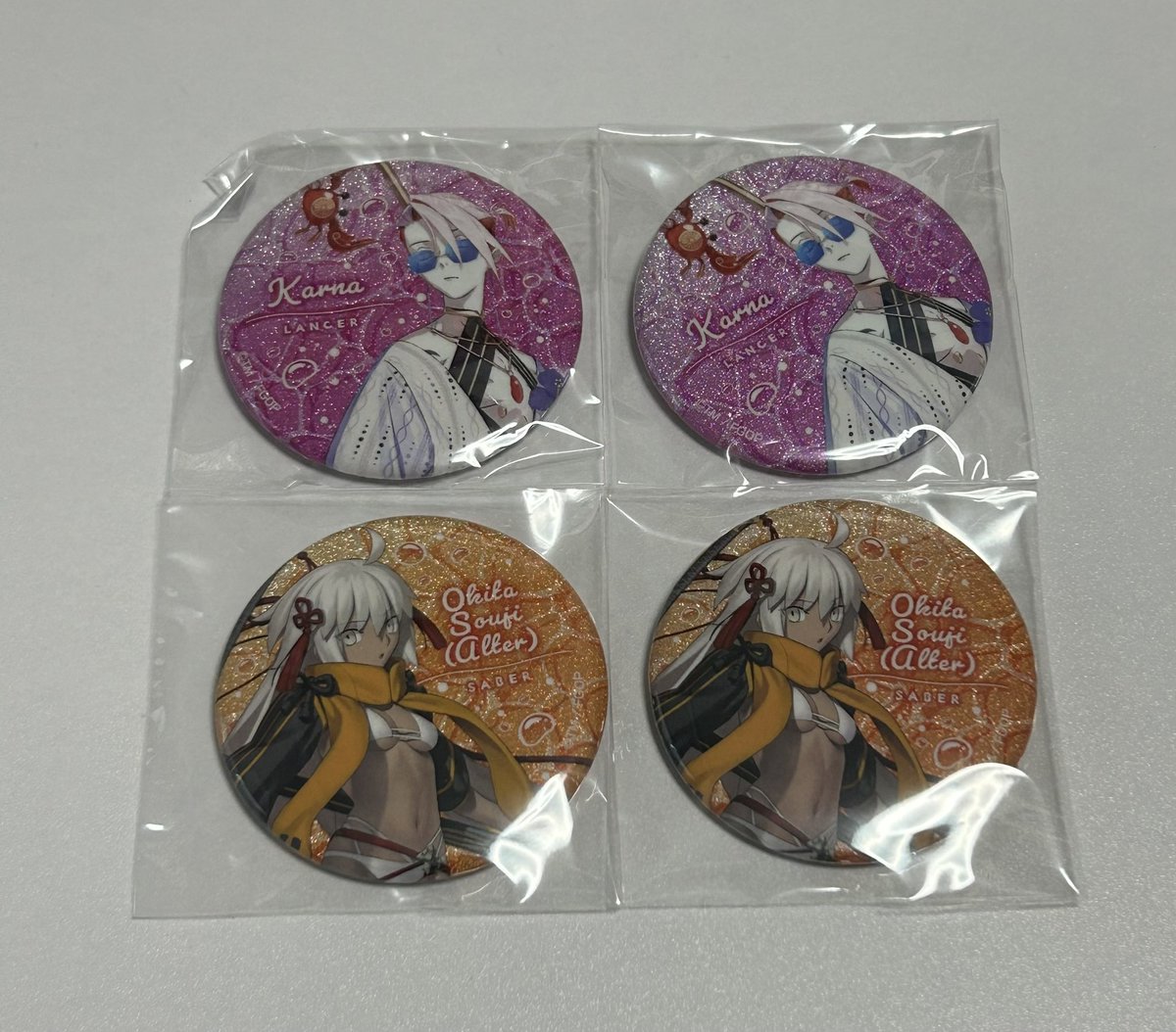 27Chikin's tweet photo. [交換/譲渡] FGO グリッターCANバッジ 缶バッジ

譲)☆カルナ、沖田オルタ

求)
徐福
定価＋送料

☆は交換/譲渡共に無印から同数お迎えください。
お気軽にお声かけください https://t.co/bHxLGmGANM