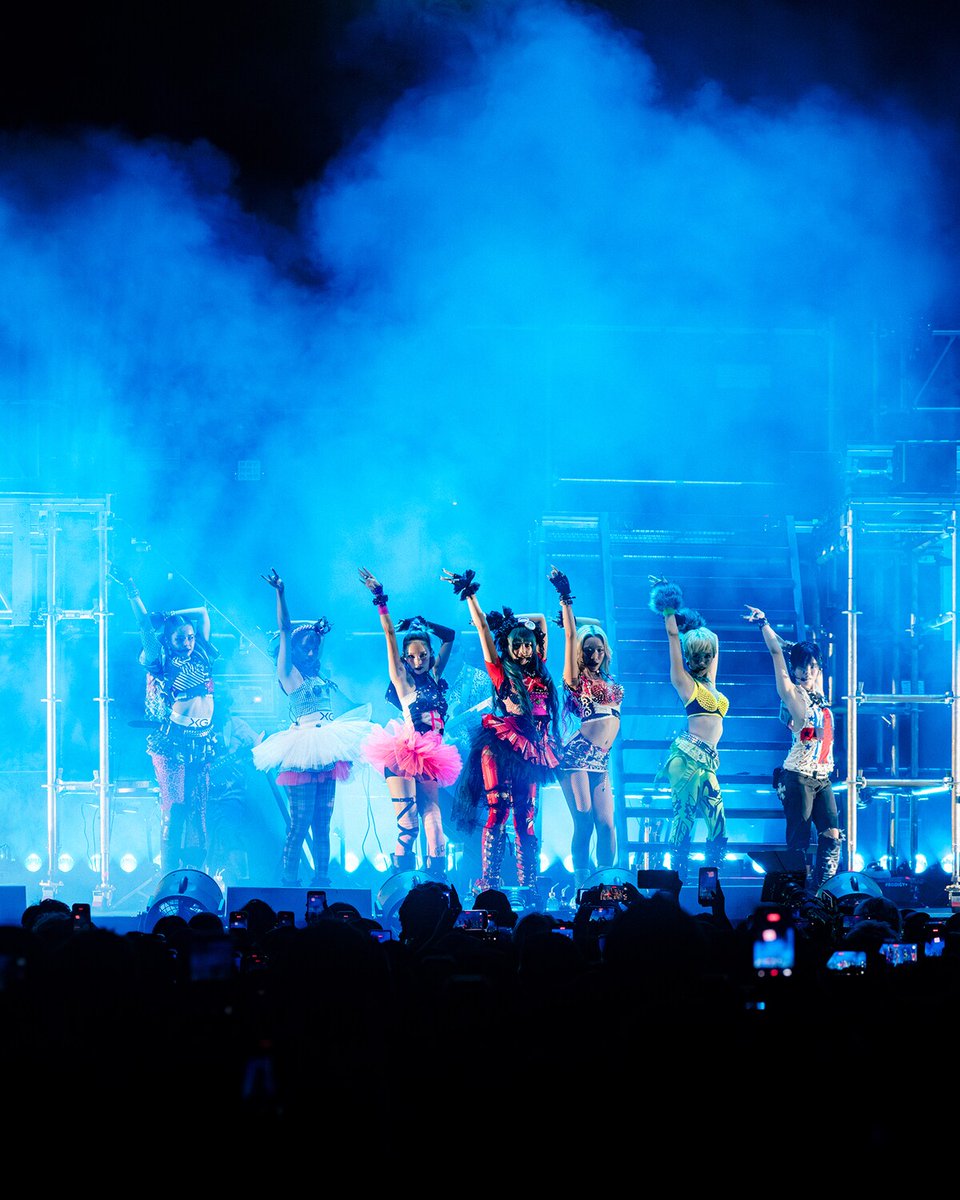 natalie_mu's tweet photo. XGがロサンゼルス開催「Head in the Clouds」出演、生バンド編成で全16曲披露
https://t.co/U1DmEfJ8XB

#XG #XGALX https://t.co/HqiU6L1Stw