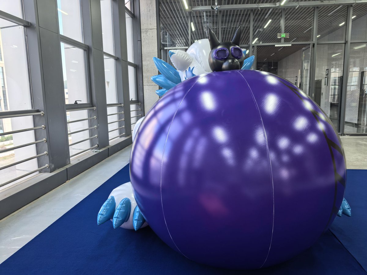 BeileCo's tweet photo. Ball uniform helmet suit, super nice.
#inflatablesuit
#inflatablehelmet https://t.co/3V7d3yBmb2