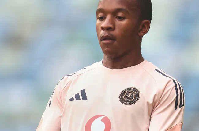 Soccer_Laduma's tweet photo. ➡️Bucs Talent Loaned Out for Readiness☠️

The Buccaneers have sent one of their promising talents on a second loan spell to the NFD, hoping to gain experience needed for a first-team breakthrough at Pirates.

MORE:  https://t.co/J0WG1e2kd2 https://t.co/QHGfzbX50Y