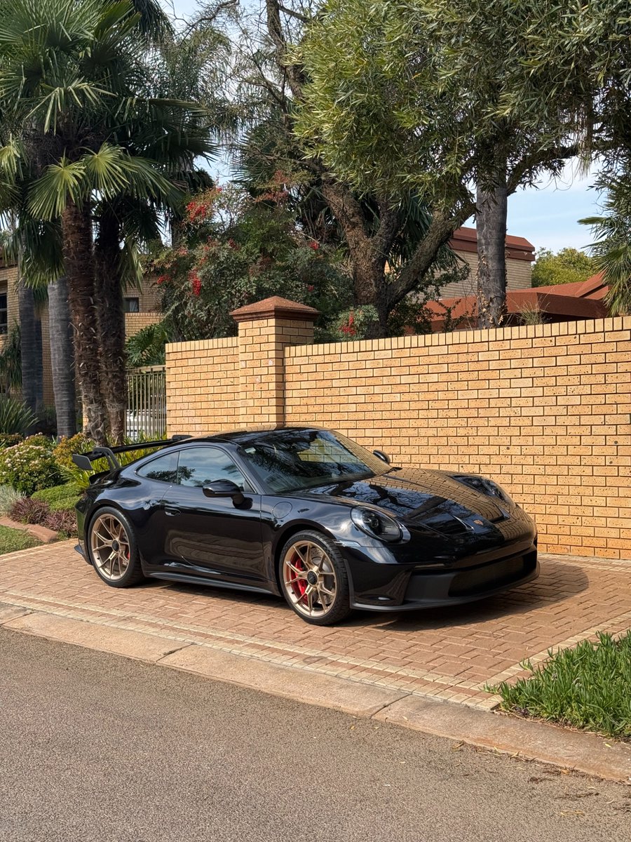 ForYourEyezzz's tweet photo. Porsche 992 GT3 🐎 https://t.co/y1AbftPJV8