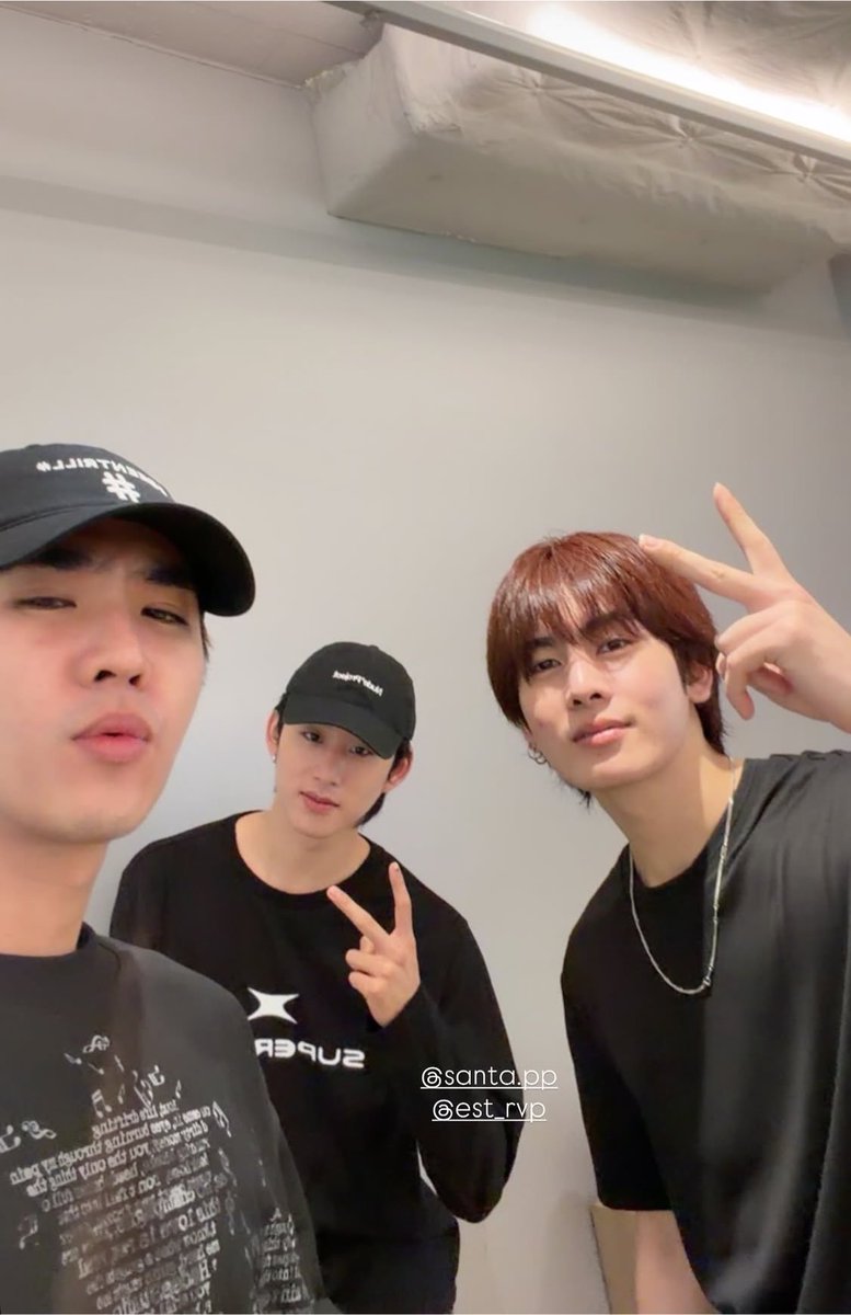 imnotblooming's tweet photo. จิ๋ววววว ใส่เสื้อพี่ซีพฤกษ์

#est_rvp https://t.co/3yKZ5OLu8z