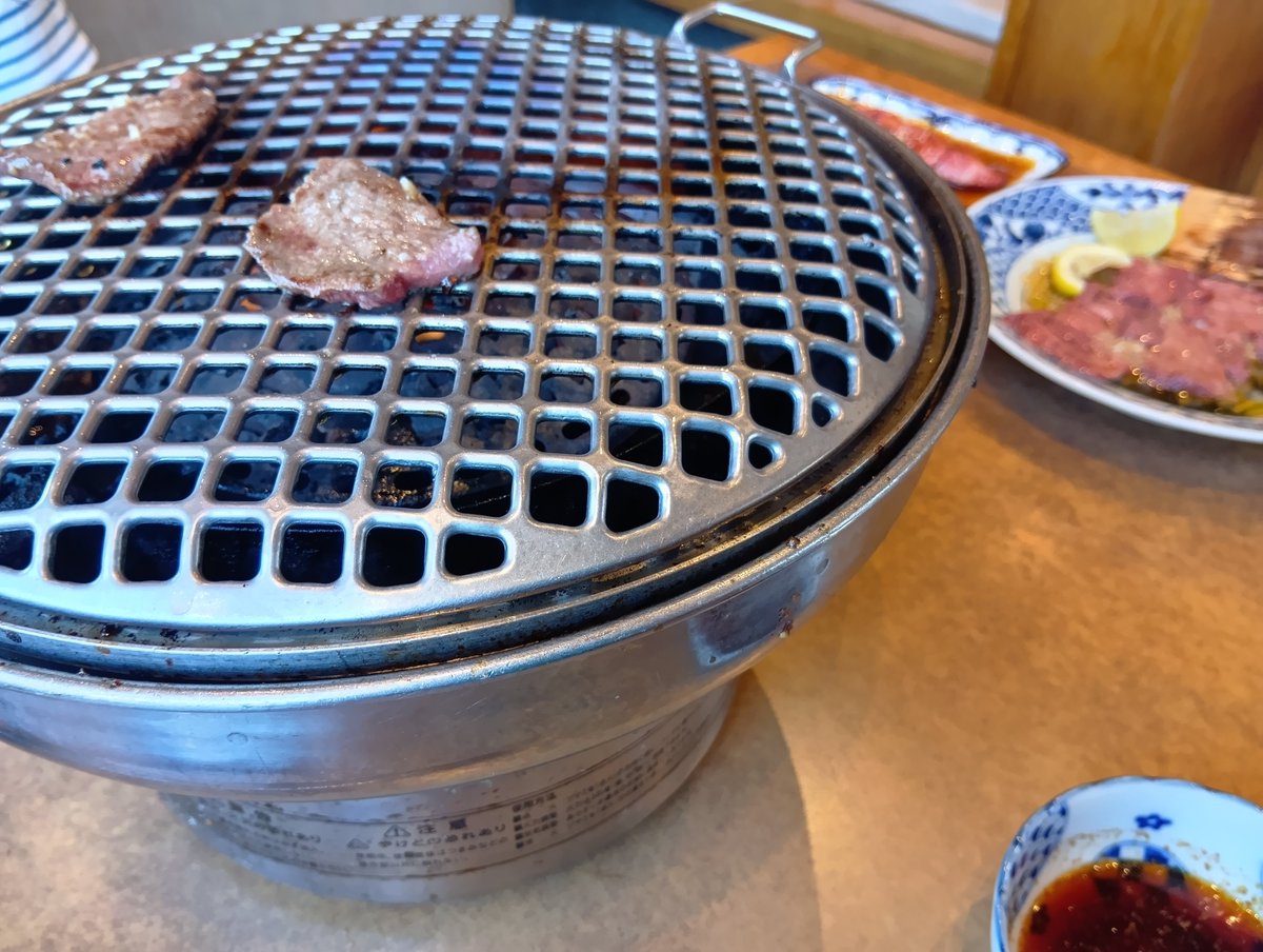 Magis_log's tweet photo. 昼間っから焼肉はいいねぇ https://t.co/c0ONmqSnUA