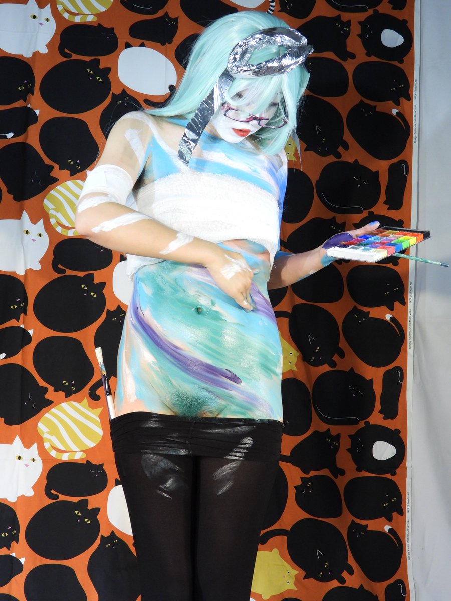 04kkzz's tweet photo. 一些油膏

メッシー ボディペイント 白塗り messy bodypaint WAM 人体彩绘 https://t.co/gMFd9Epbth