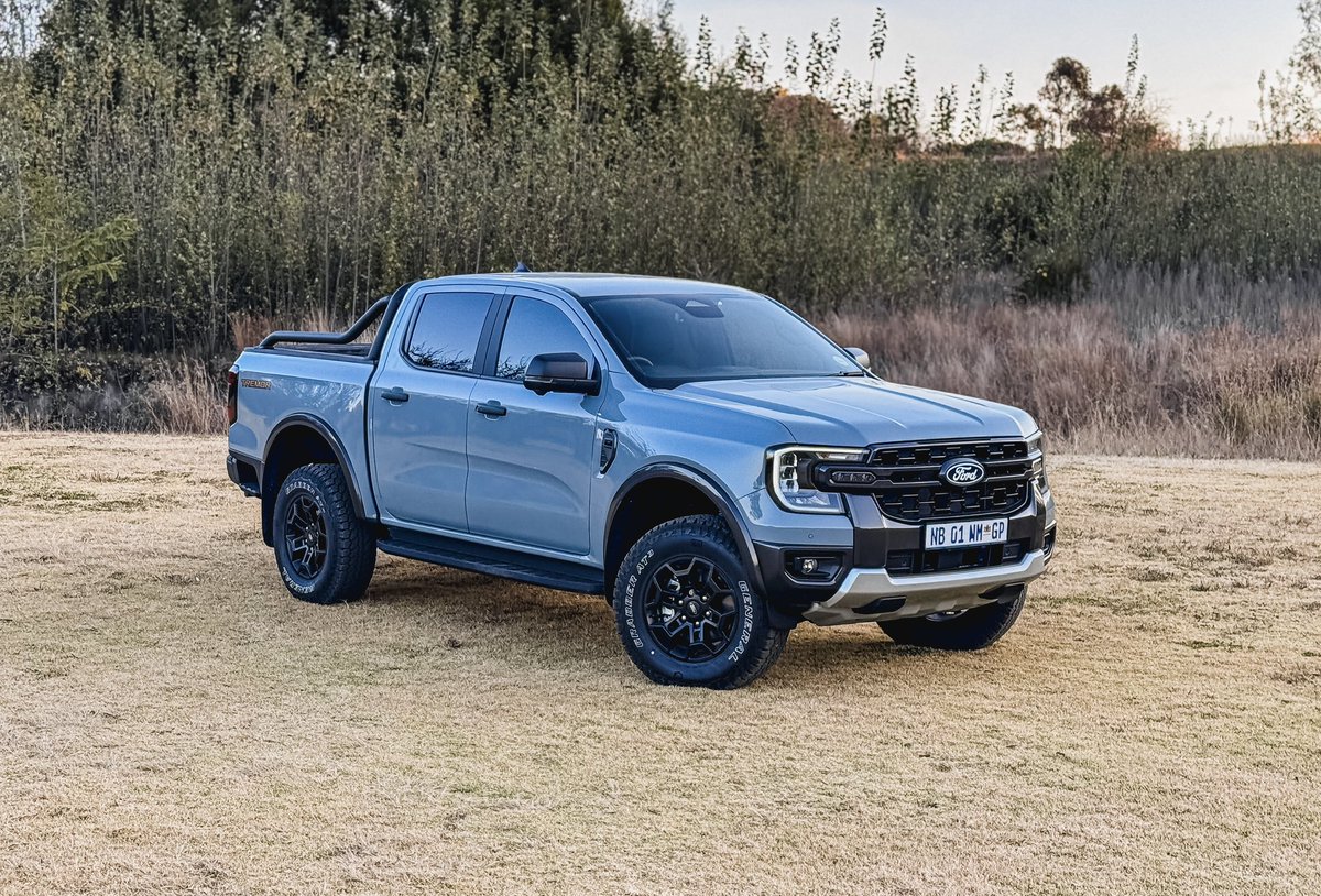 khuleonwheels's tweet photo. Today we welcome the new Ford Ranger Tremor V6. It sets itself apart from the rest of the range with unique Tremor grille, steel bash plate, auxiliary switch bank, 17-inch alloy wheels wrapped in all-terrain tyres, off-road-tunedโฆ
#FordSA #RangerTremor @FordSouthAfrica https://t.co/sNVjeHRMkc