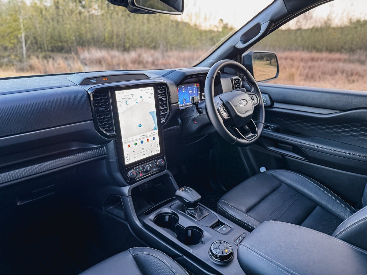 khuleonwheels's tweet photo. Today we welcome the new Ford Ranger Tremor V6. It sets itself apart from the rest of the range with unique Tremor grille, steel bash plate, auxiliary switch bank, 17-inch alloy wheels wrapped in all-terrain tyres, off-road-tunedโฆ
#FordSA #RangerTremor @FordSouthAfrica https://t.co/sNVjeHRMkc