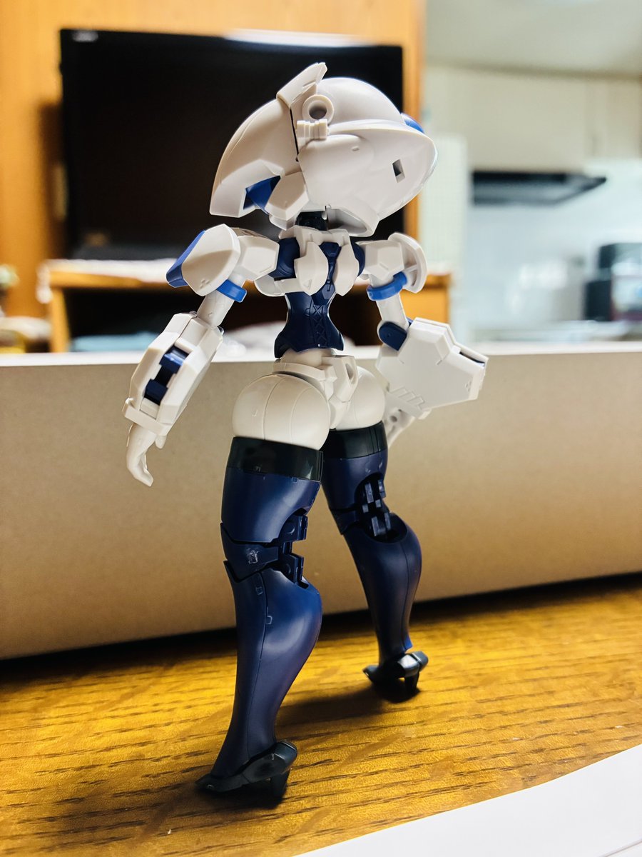 ep3_ebisimple's tweet photo. バスターメイデンぱちぱち組んでるけどこだわりを物凄い感じる…w
特に足回りが…_(┐「ε:)_ https://t.co/HXwa2Jra2J
