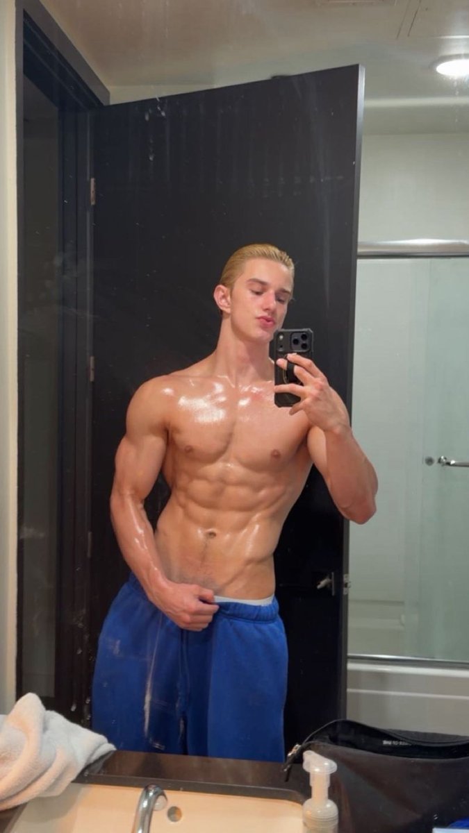 gavin_croghan's tweet photo. Slick or messy 👀 https://t.co/zzYu5XbHoL