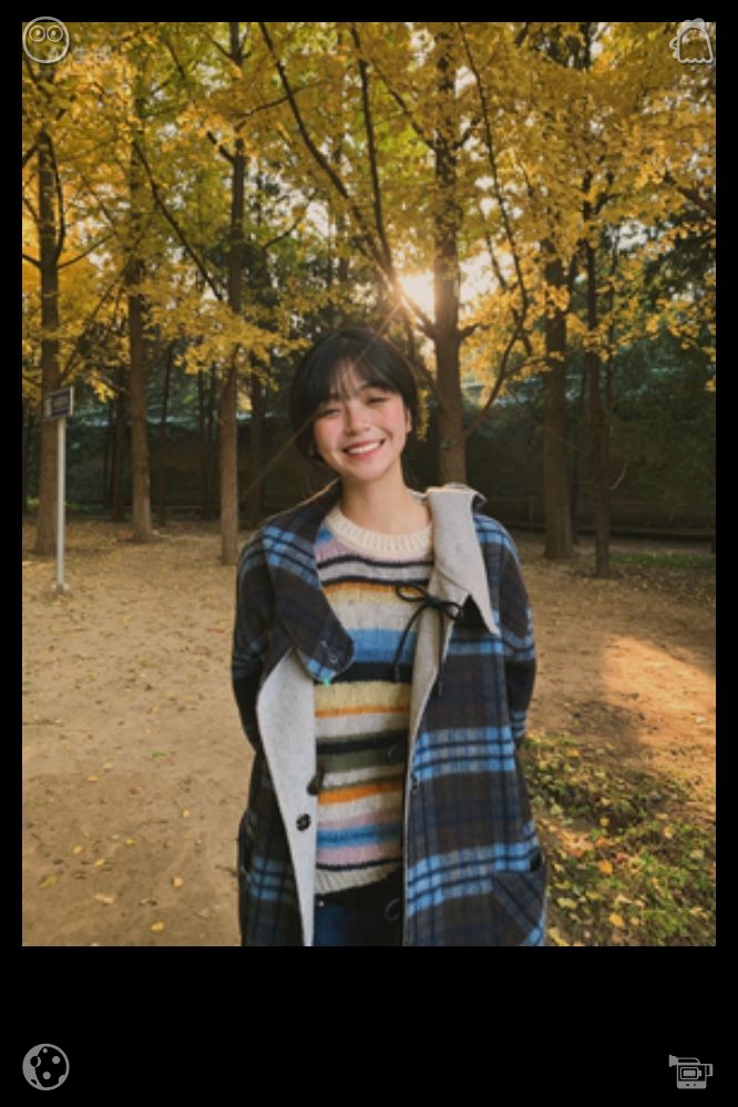 NefjuneJ's tweet photo. Amidst the serene expanse of blossoms, life's tenderest moments unfold. Enveloped by an unending bloom, where the soft caress of the wind and the sun's gentle embrace meet, each scene radiates a soothing and heartfelt grace. A summer stroll, carried by balmy breezes. https://t.co/VyVz71dl07