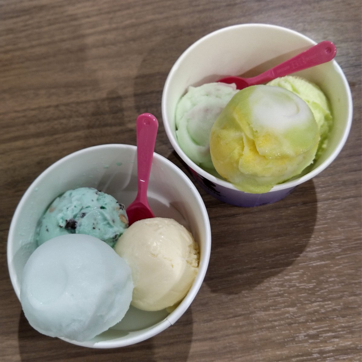 293szsn's tweet photo. 噂のダイキュリーアイス
想像より酸味まろやかで嫌ではない！ https://t.co/JLayJQt99r