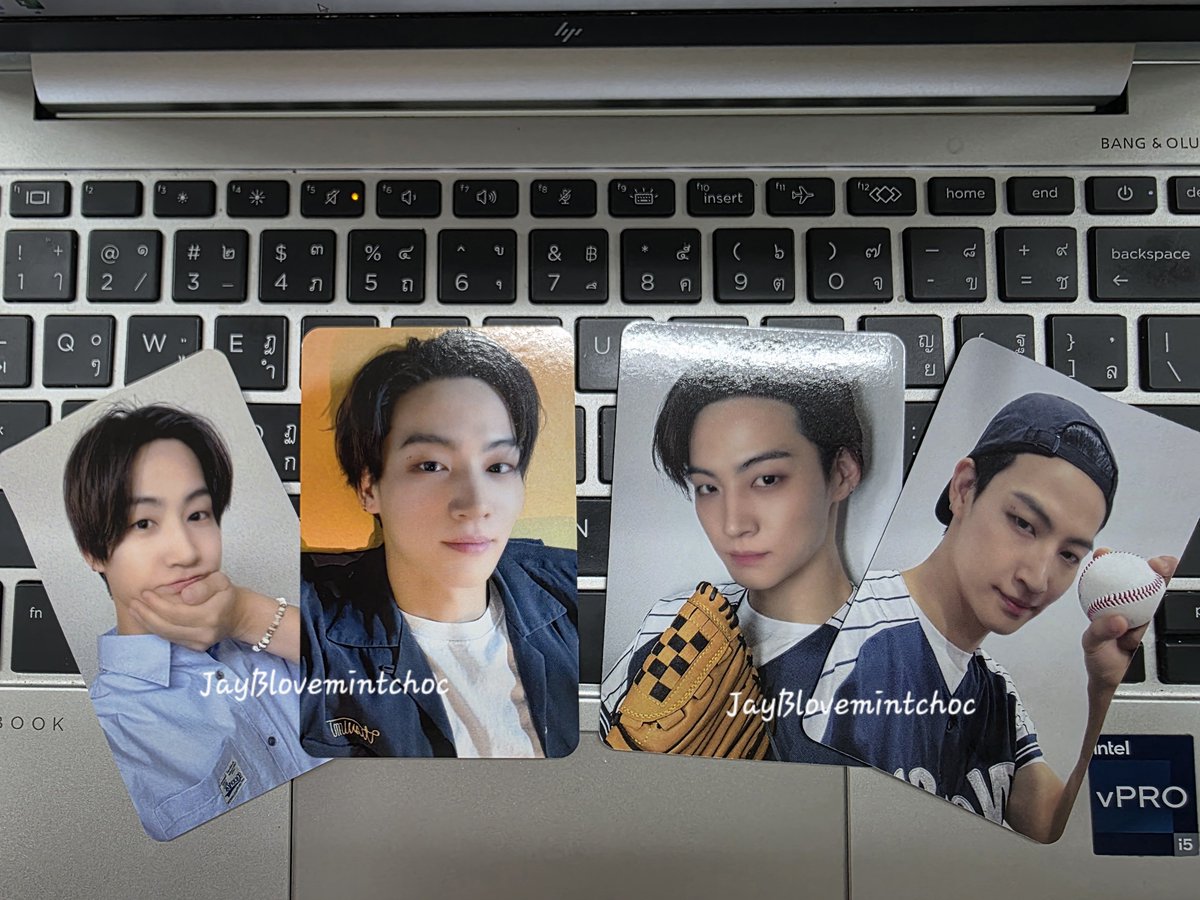 WBenjarot's tweet photo. การ์ดคนเท่ห์มาแล้วจร้า วนเวียนเอฟกันเอง วนเวียนส่ง งงกันหลายรอบ 😍😍
#juniidefรีวิว @Juniidef https://t.co/7GzrKzGnRh