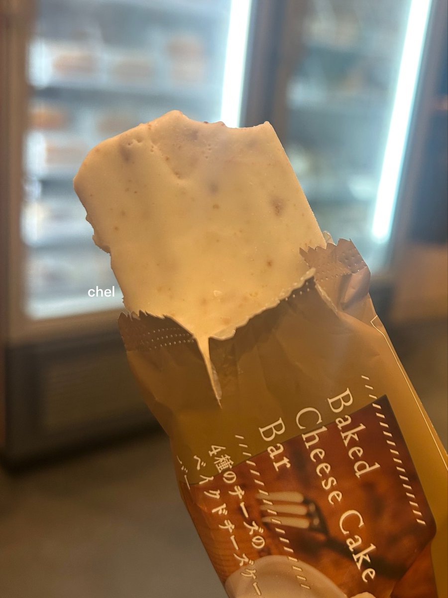 lalaIostme's tweet photo. AAAAAAAK head over heels sama es krim ciskek punya Chateraise satu iniii! \(^o^)/ suka bingitssss 🥰🫶🏻 enak &amp; ga eneg sama sekali! 🍦

bayangin punya duit 18rebu, kalo dibuat beli nasi bebek duitnya ga cukup tp kalo kalian beli ini CUKUPPPPP 😎🤏🏻 https://t.co/8XVCrEBo1n