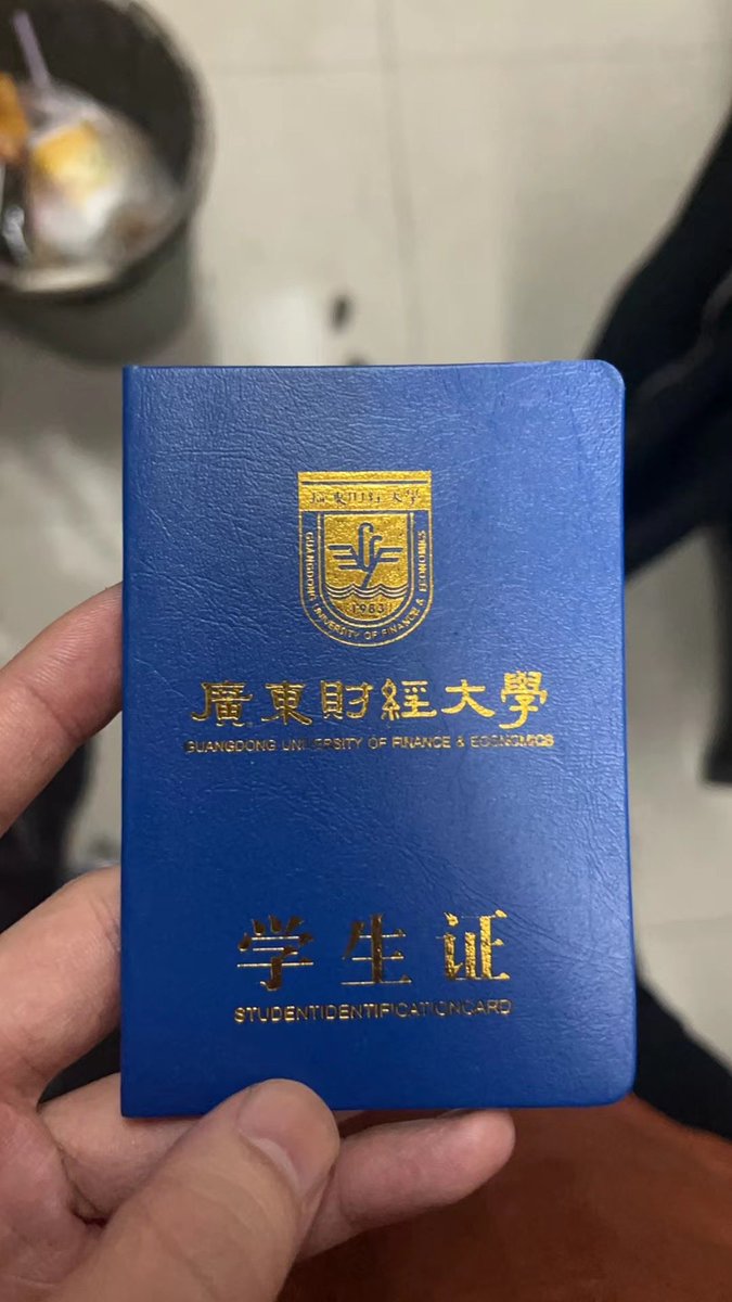Tanglingsan's tweet photo. 台风来了进来躲躲 #腹肌 #健身
 #反差 #女大 https://t.co/sl5aUp6nop