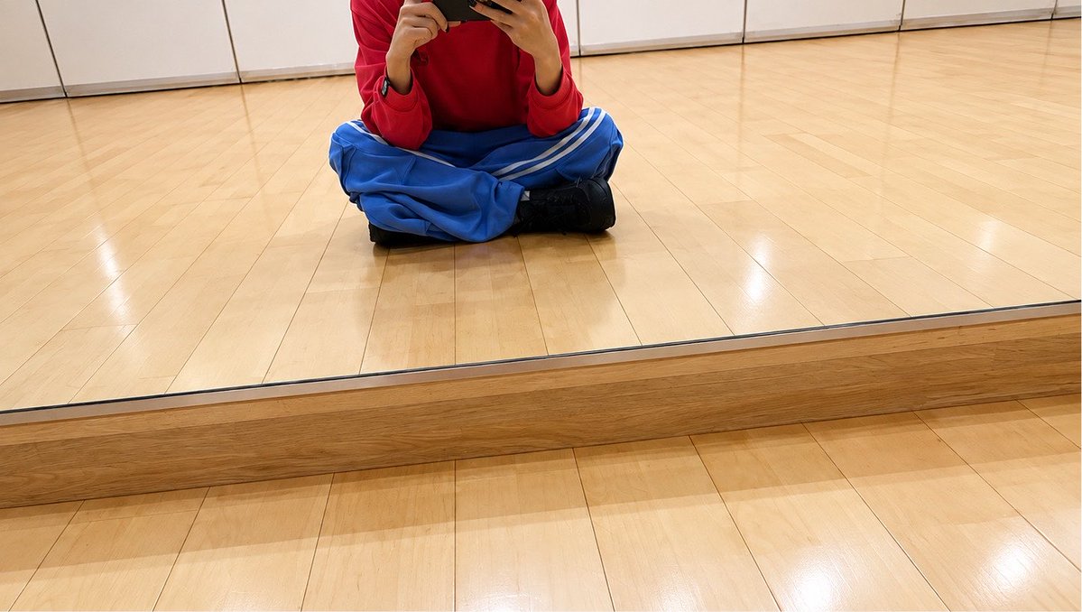 shix2kqmi's tweet photo. #AfterMemory

前回のステージからちょうど1年くらい

そんなに経ったの！？って感じだけど

また逢えると思うと嬉しいよ https://t.co/CyYYCqk1mb