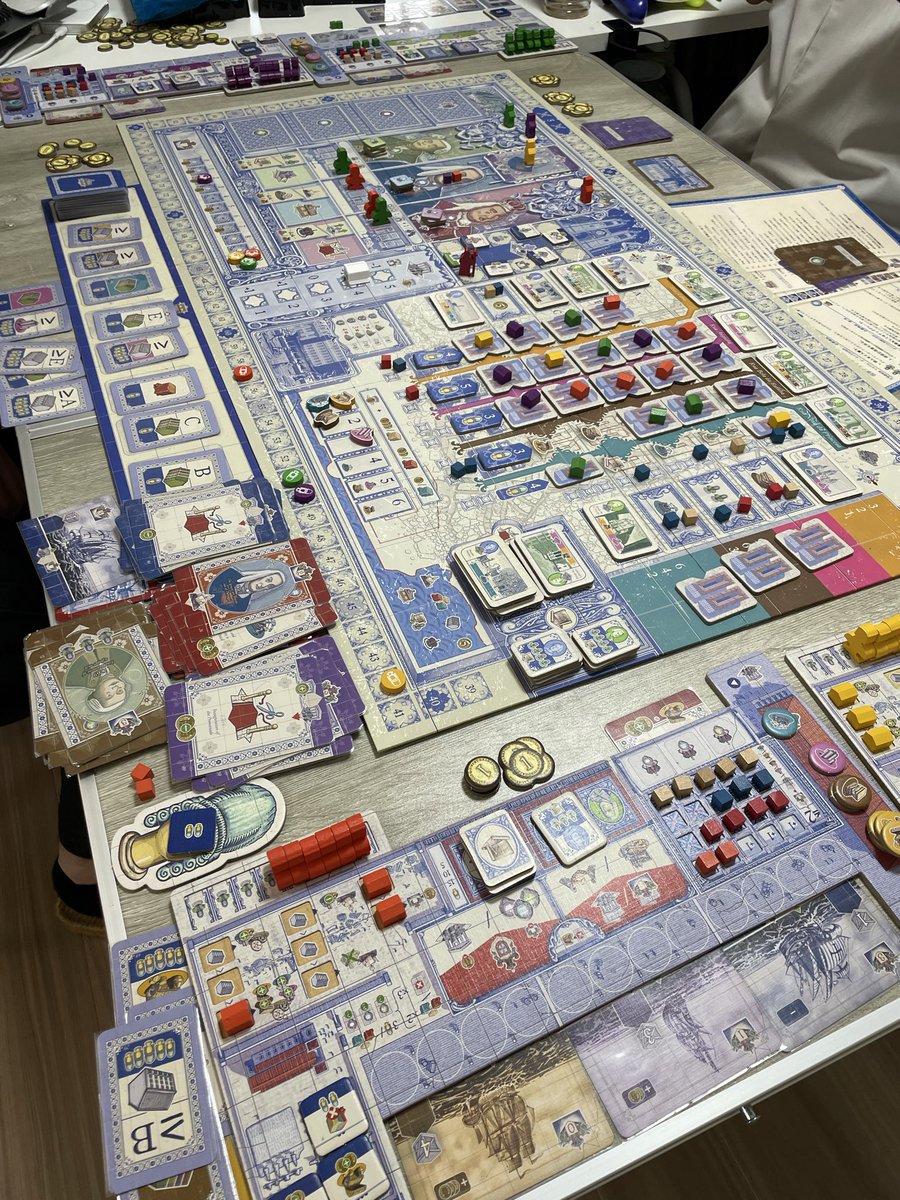 rurato's tweet photo. 2日にわたるボドゲ会が終わった…

1日
オルレアン
ギャラリスト
リスボア
魔法にかかったみたい https://t.co/2YaSyQbeZe