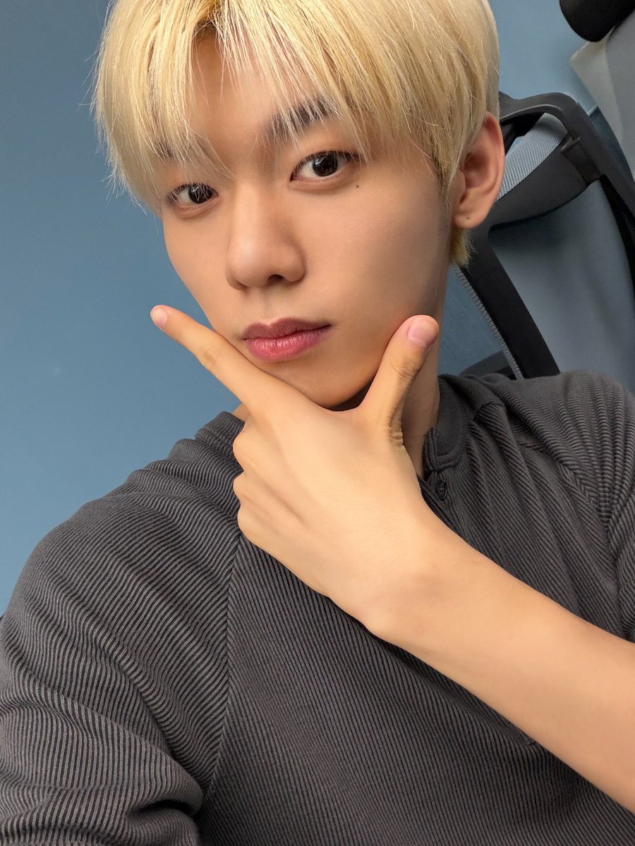 mainzarchive's tweet photo. #MAINZ #메인즈 #이정현 #유승언
MAINZ TIME!! 💚🩷

JEONGHYEON BLEACH UR HAIR BACK NOW https://t.co/V8sqluqw3Y