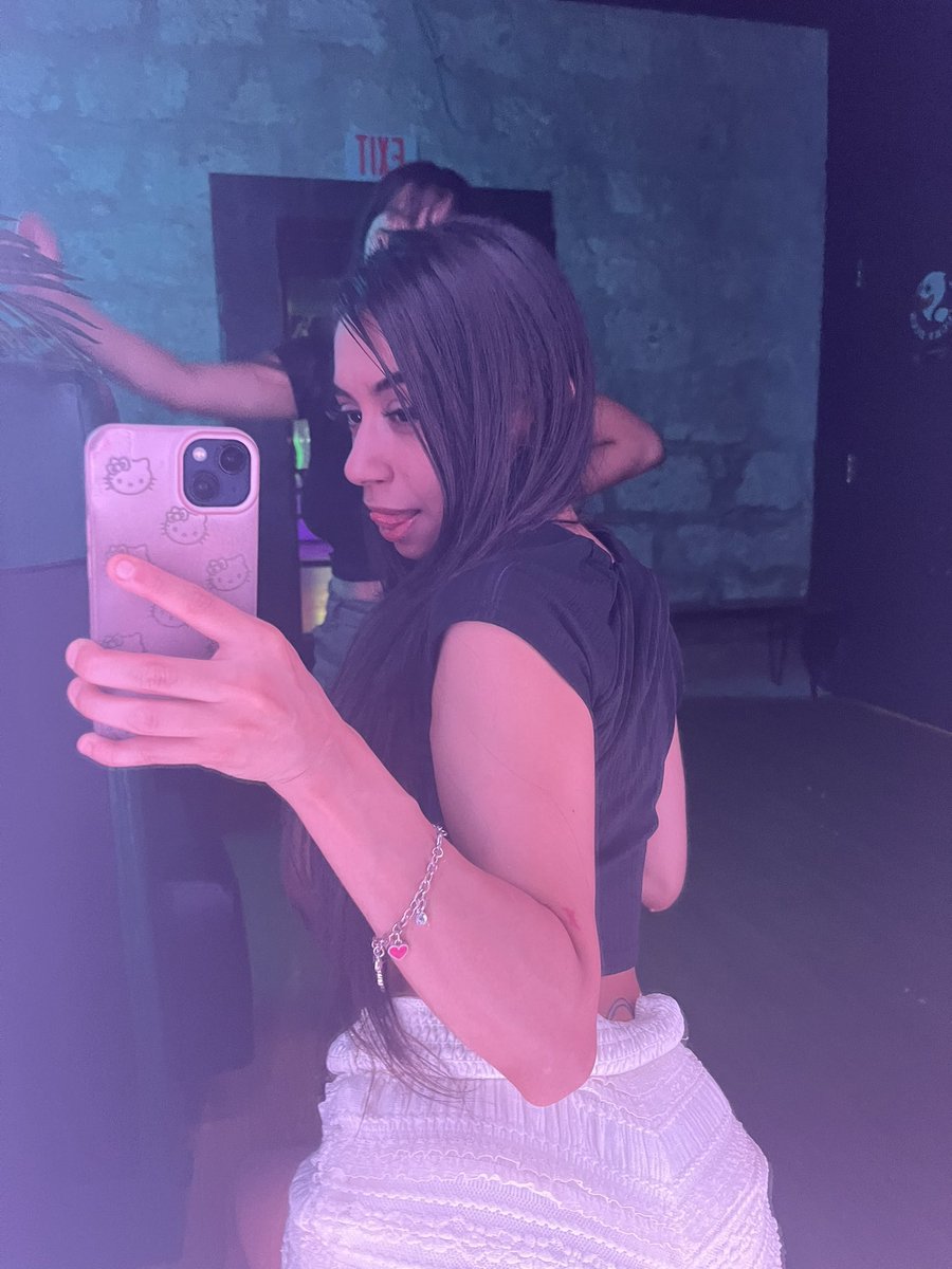 Camila3ssf's tweet photo. •

Ugh I do want some dick I mean rn 😒

 #htxmeet #htxlinkup #houstonfreaks #huntsvilletx #htx #houston #htxfreaks #htxmeets #cypresstx https://t.co/DcdnbynlVE