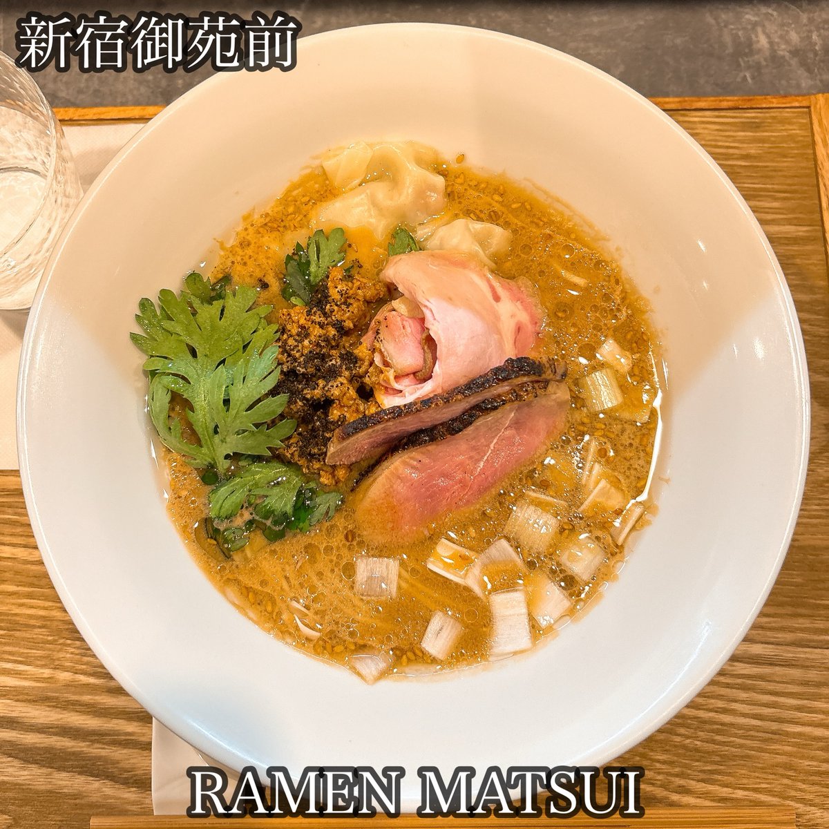 arthur_ramttmi's tweet photo. Ramen翡翠× yagu-noodle
赤城牛ミスジローストビーフと牛タン ゴールドバレルの冷やし

超絶美味！
塩も食べれば良かった🥺
#ラーメン #RAMEN
#ラーメン好きな人と繋がりたい
#yagu-noodle #Ramen翡翠 https://t.co/0LcXnMAtwW