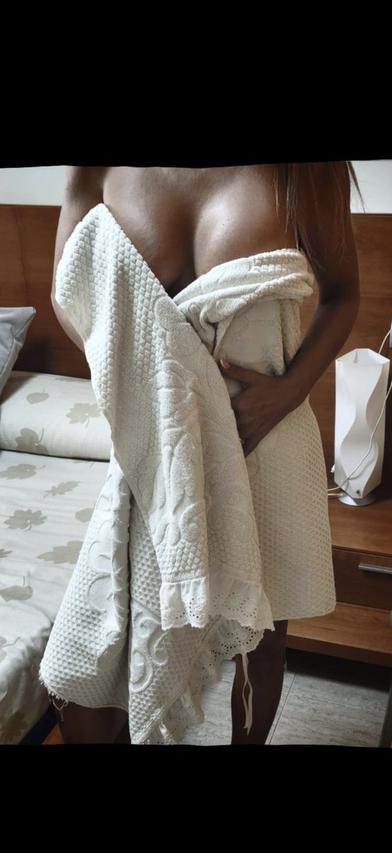 Margoott_77's tweet photo. No hay nada como una buena ducha por la mañana. Me acompañas ??
#momsonn #11agosto2026 #BuenosDías #MartesDeEnseñarLasTetas #MartesDeMorboYProvocación #swigers #todosconcolombia https://t.co/JgNP997Bs7